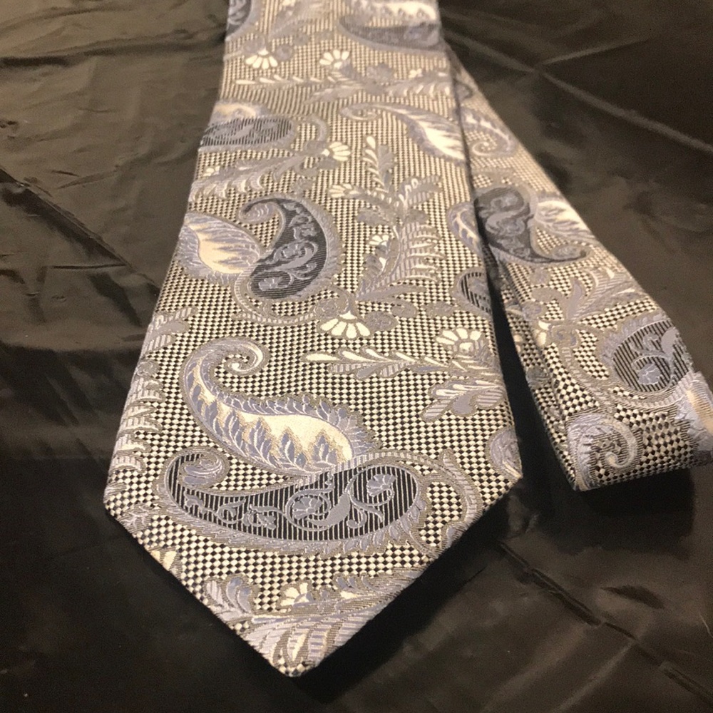 Luciano Gatti silk paisley tie Italy